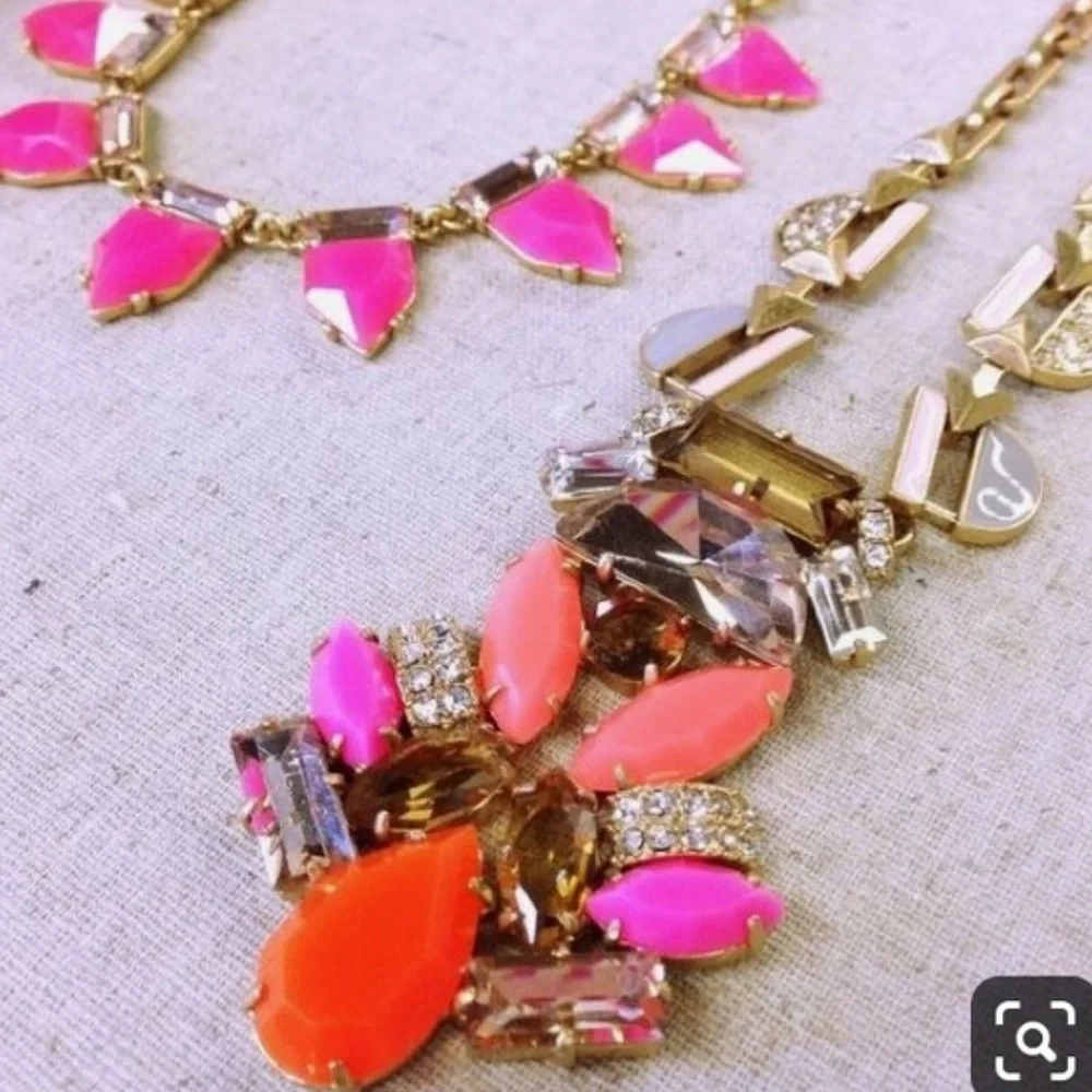 :: S&D๐๐ฆGeo POP Pink/Orange Pendant Necklace - Picture 5 of 9